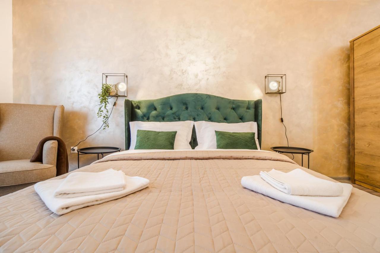 Apartament Smarald Braşov Exteriör bild