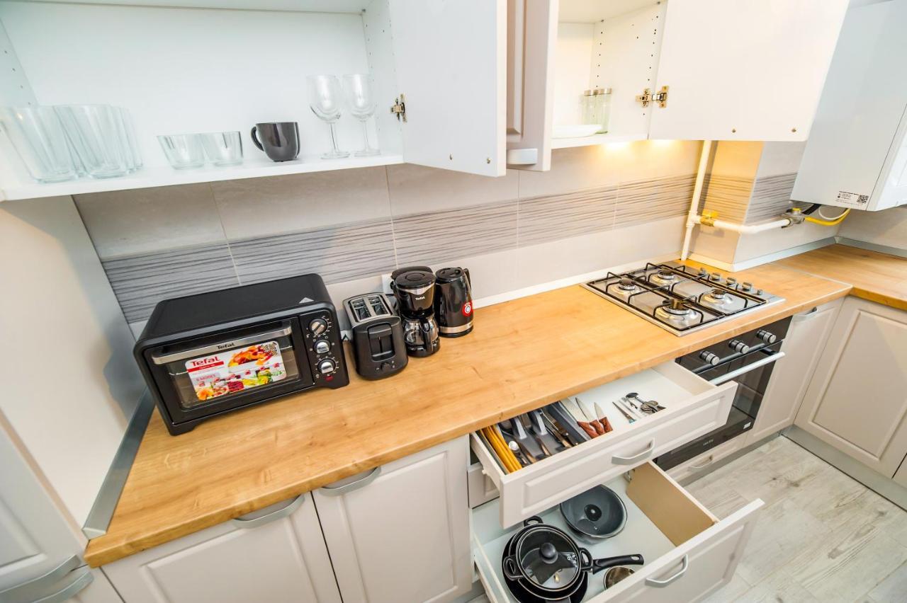 Apartament Smarald Braşov Exteriör bild