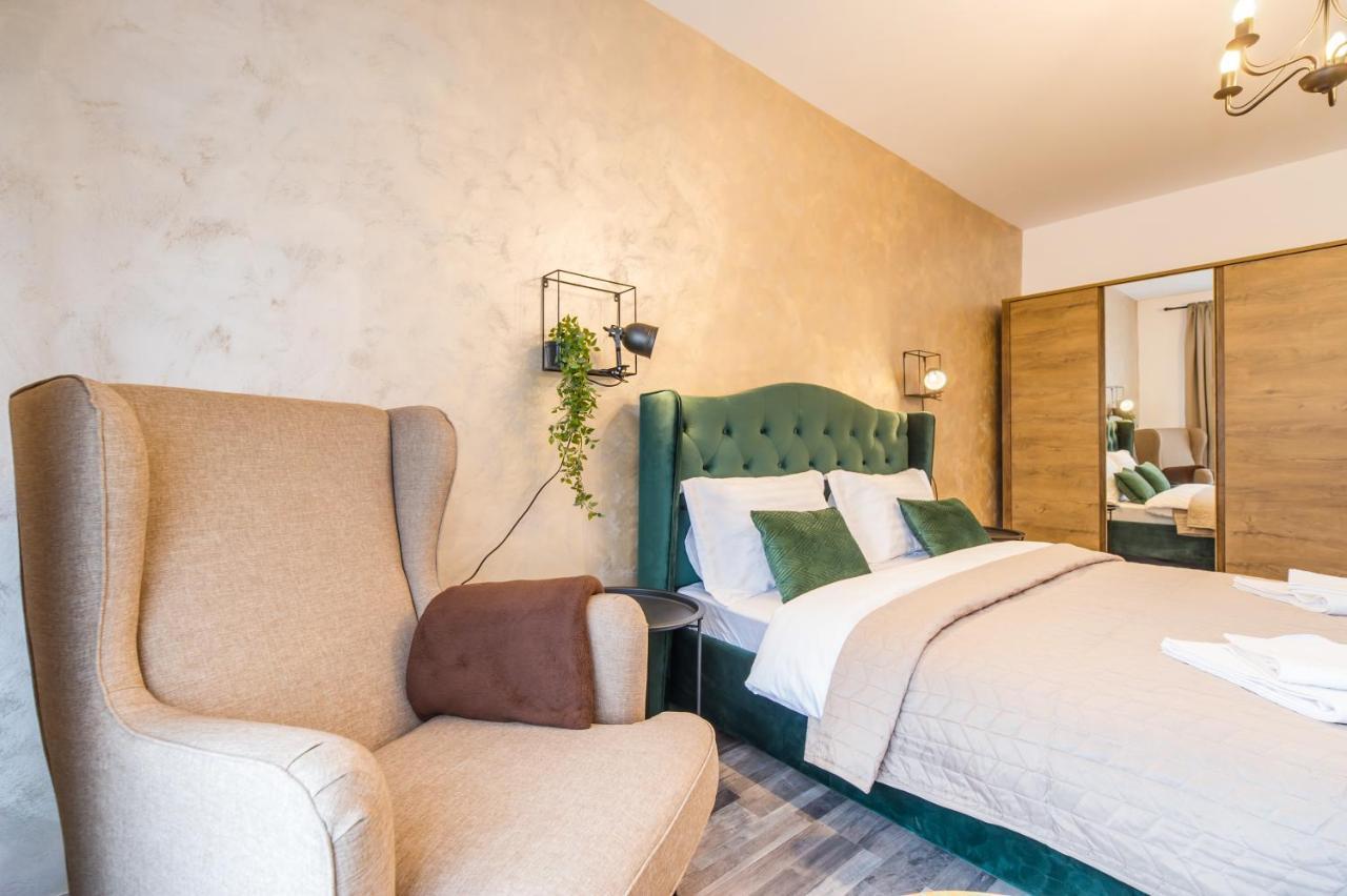 Apartament Smarald Braşov Exteriör bild