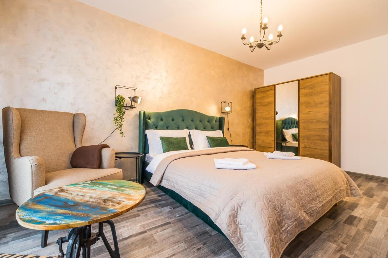Apartament Smarald Braşov Exteriör bild